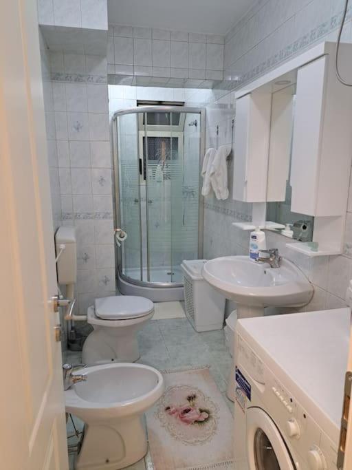 Quiet, Cozy, Luminous Apartment Tirana Exteriör bild